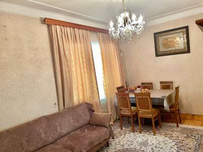 Satılır, köhnə tikili, 4 otaqlı, 110 m², Bakı, Nərimanov r, Gənclik m.