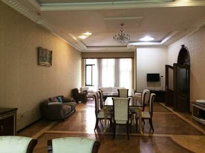 Kirayə verilir, villa, 9 otaqlı, 850 m², Bakı, Nərimanov r, Gənclik m.