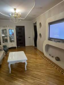 Сдаётся, вторичка, 3-комнаты, 87 m², Баку, Насиминский r, Низами m.