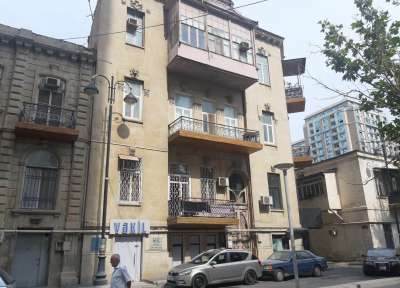 Satılır, köhnə tikili, 2 otaqlı, 60 m², Bakı, Yasamal r, Nizami m.