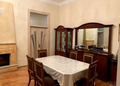 Rent, old building, 3 room, 115 m², Baku, Narimanov r, 28 may m.