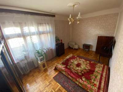 Sale, old building, 4 room, 100 m², Baku, Binagadi r, 7-th microdistrict d, Azadlig prospekti m.