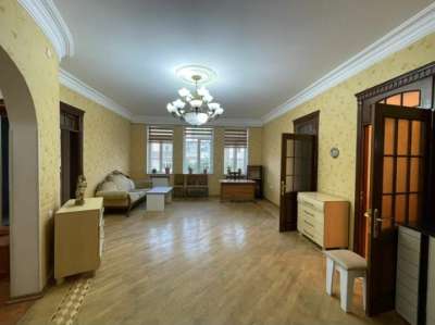 Сдаётся, офис, 4-комнаты, 230 m², Баку, Наримановский r, Mонтин p, Нариман Нариманов m.