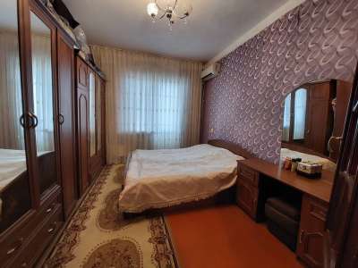 Sale, old building, 2 room, 52.7 m², Baku, Surakhani r, Gunashli d, Khalglar Doslugu m.