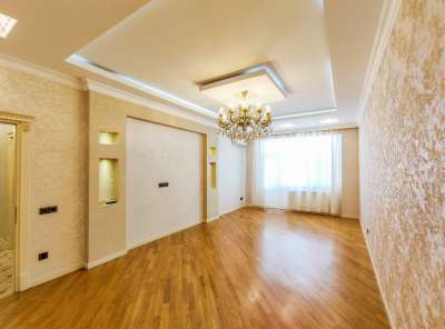 Satılır, yeni tikili, 3 otaqlı, 120 m², Bakı, Nizami r, Qara Qarayev m.
