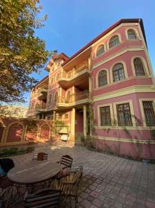 Kirayə verilir, villa, 10 otaqlı, 700 m², Bakı, Nizami r.