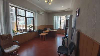 Сдаётся, офис, 1-комнаты, 70 m², Баку, Наримановский r.