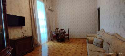Rent, old building, 2 room, 80 m², Baku, Sabail r.