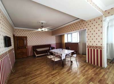 Rent, old building, 2 room, 60 m², Baku, Nasimi r, 28 may m.